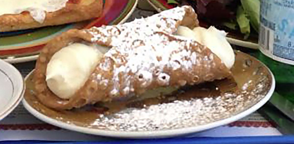 photo of a cannoli